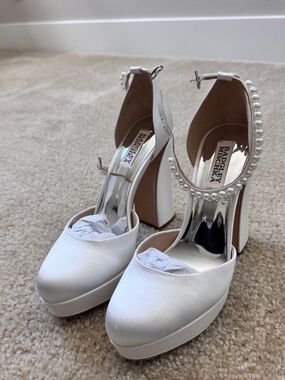 Badgley Mischka White Pearl-Ankle Satin Platform Heels